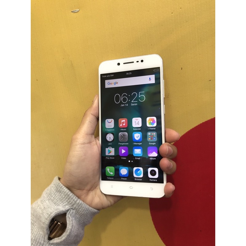 VIVO V5 LITE RAM 3 GB ROM 32 GB SECOND RESMI VIVO