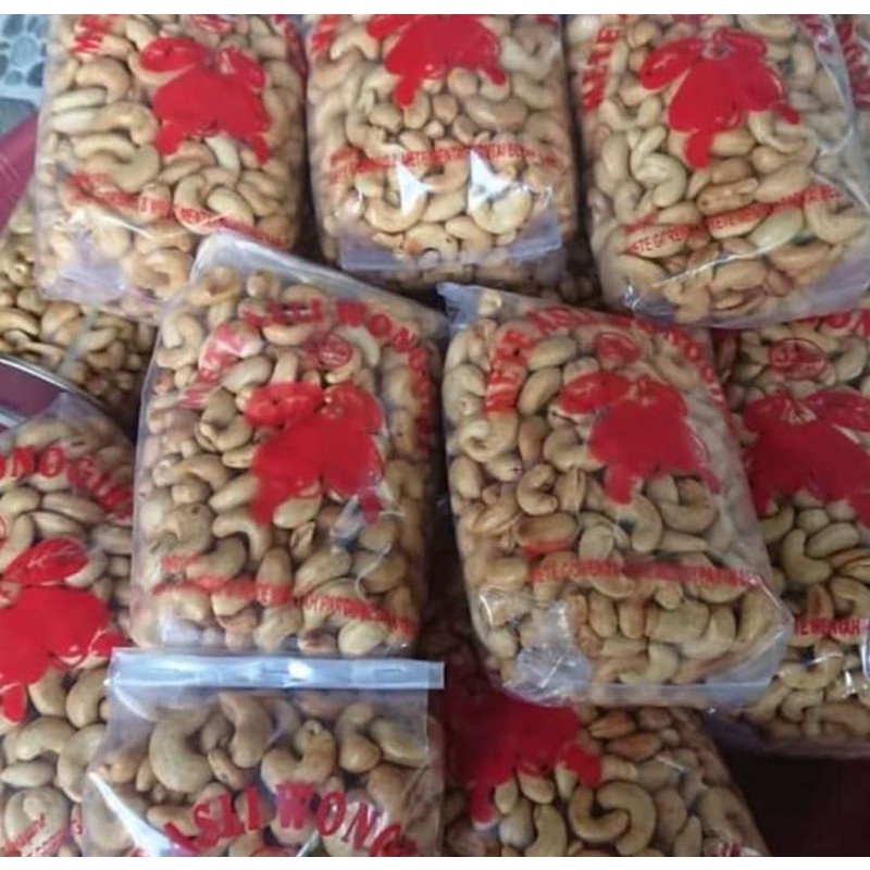 

Kacang mete asli Wonogiri mateng 1kg