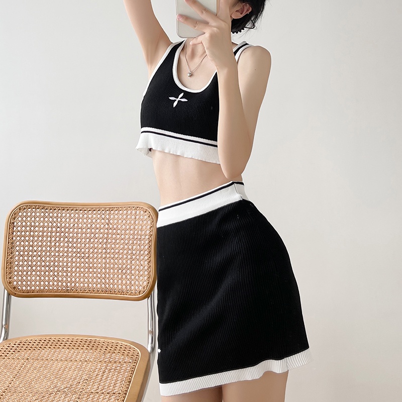 【Elegant】Korean  Ribbed Knitted Sleeveless Crop Top &amp; Skirts Sets 7474