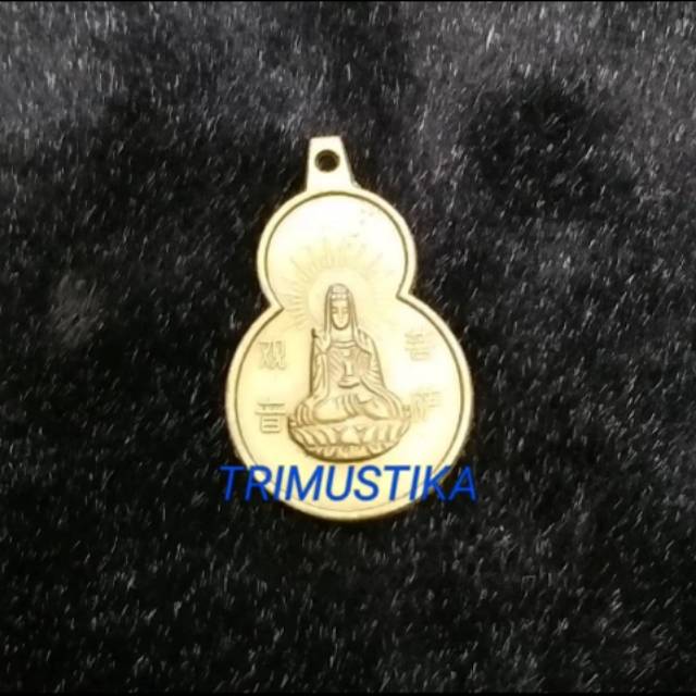 Gantungan Liontin Kwan Im Bentuk Hulu