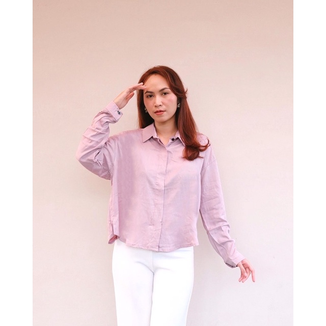 kemeja oversize// kemeja wanita oversize// kemeja wanita hijab// kemeja polos