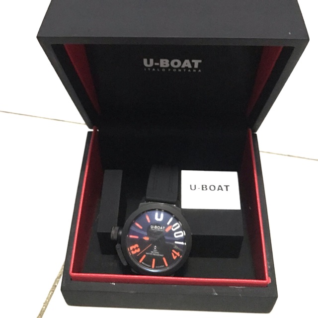 U-Boat Italo Fontana dan DKNY Blue