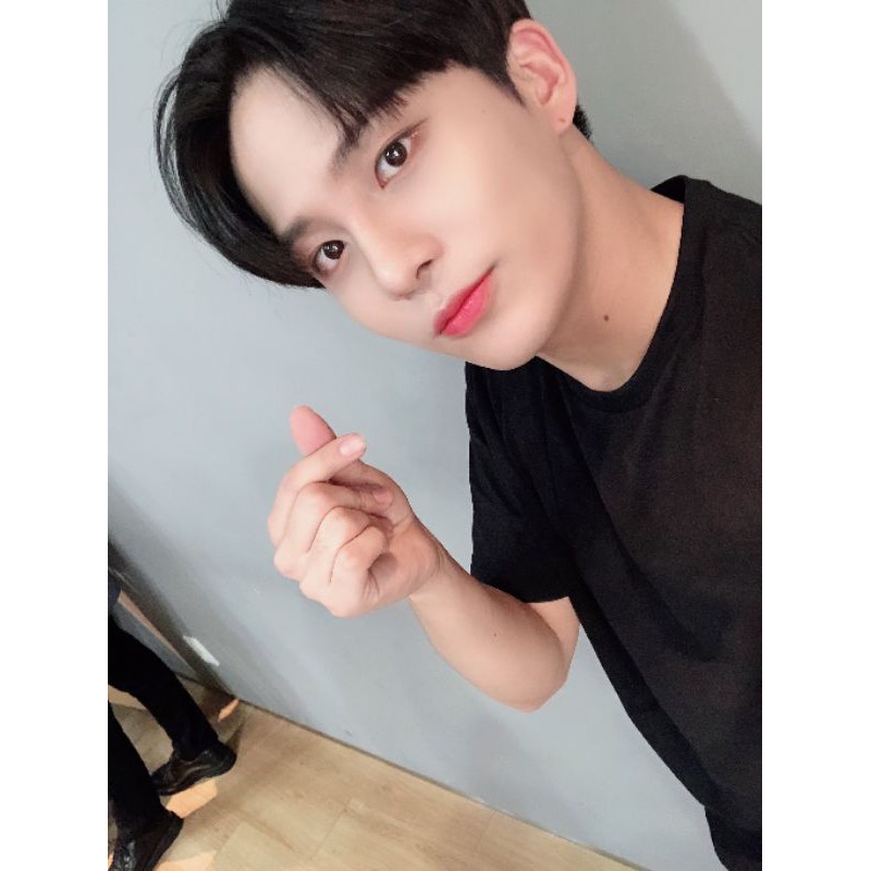 ATEEZ JONGHO YGLOBAL [BOOKED]