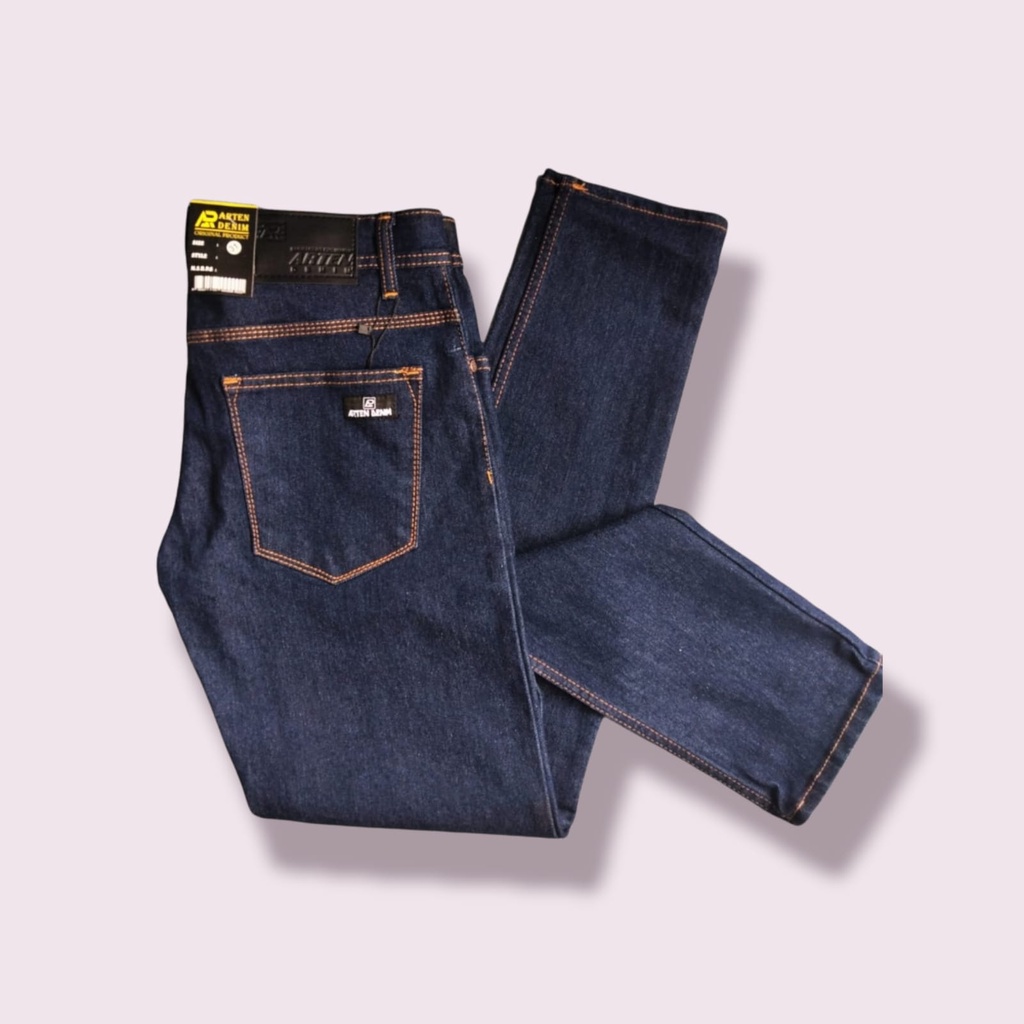 Celana jeans pria biru cerah /  Celana slimfit pria / Celana panjang cowo / Celana jeans terbaru