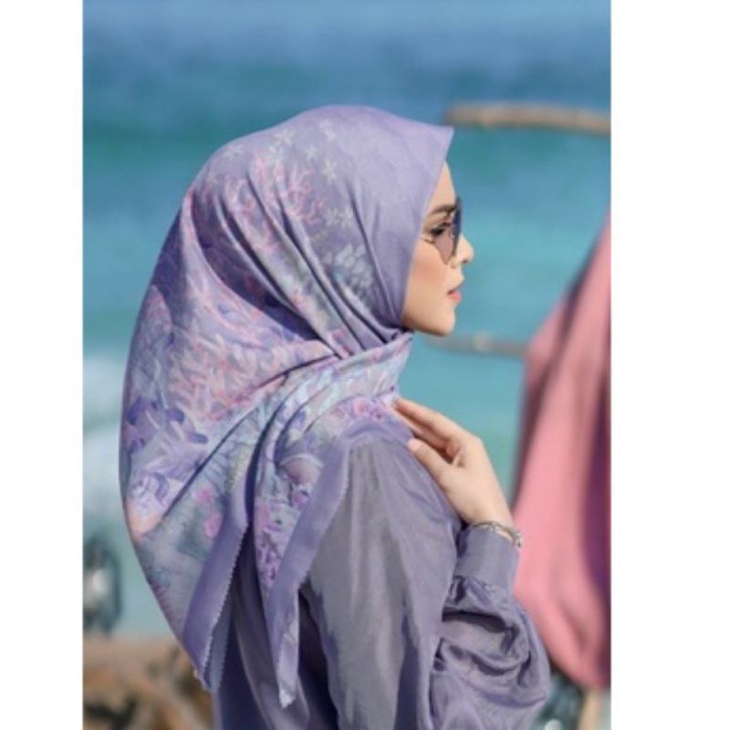 Buttonscarves Disney Mermaid Lavender preloved