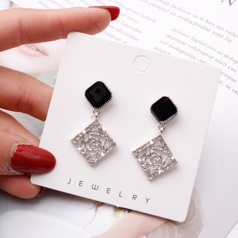 925 jarum perak square rose stud anting-anting online influencer fashion elegan cat hitam pakaian ak