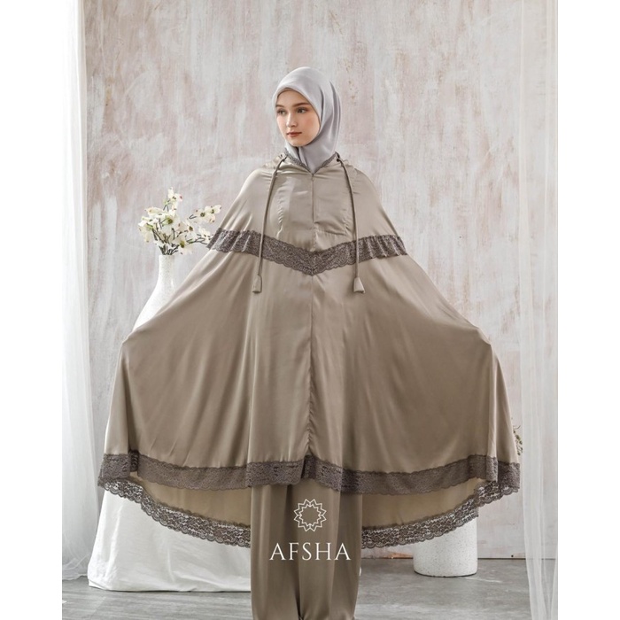 Mukena Armani Silk Shanum Series Afsha Hampers with Box - Tiramisu
