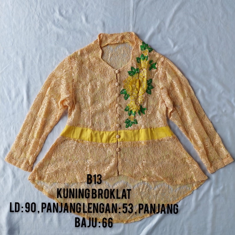 kebaya wisuda/kebaya kondangan