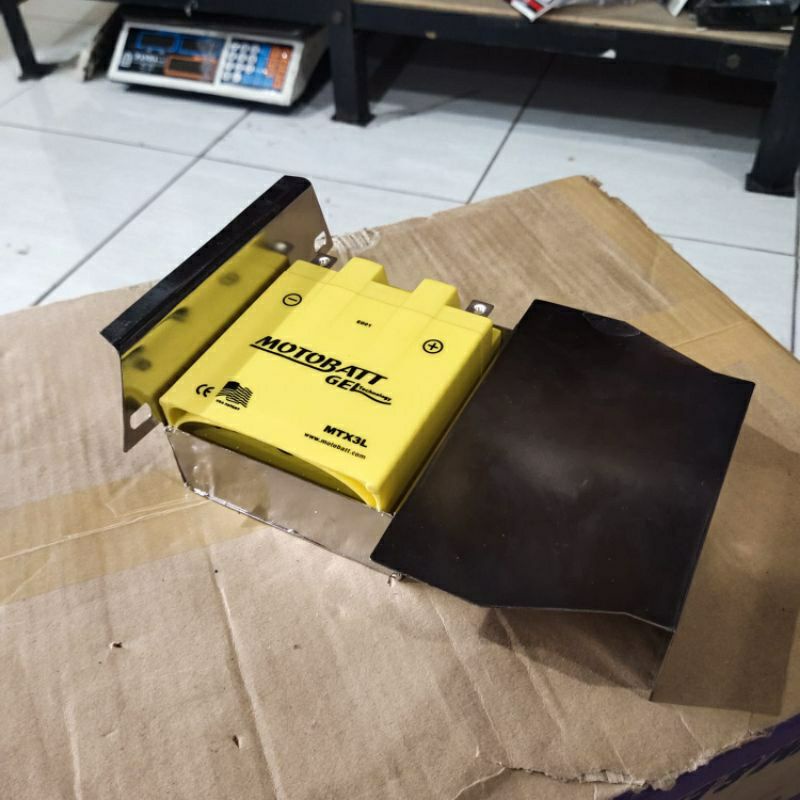 Tempat aki RX king rxs dudukan aki rx king bawah jok besi plat hitam Bisa set Aki