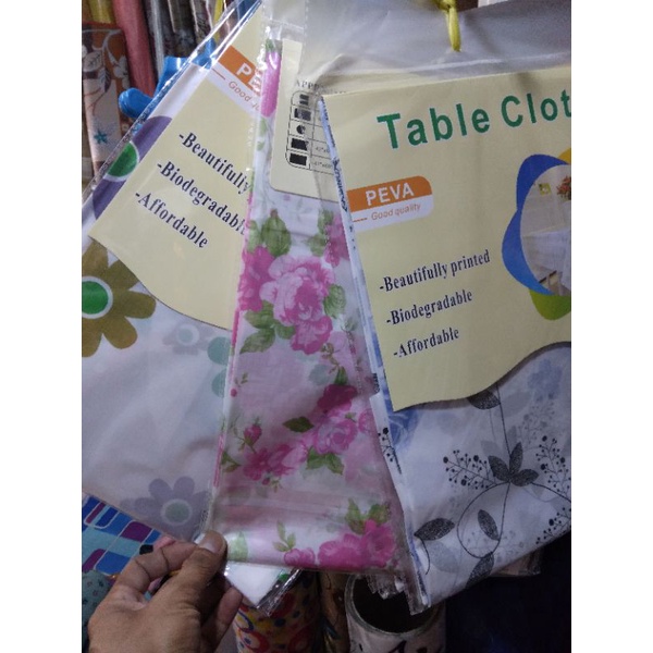 Taplak meja bulat cantik dari bahan anti air diameter152cm