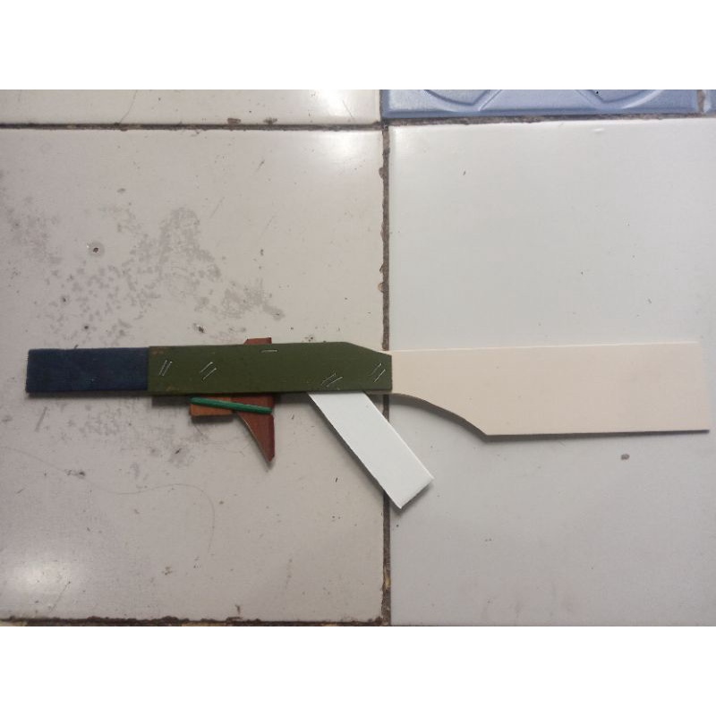 mainan tembakan kayu peluru karet dasaran