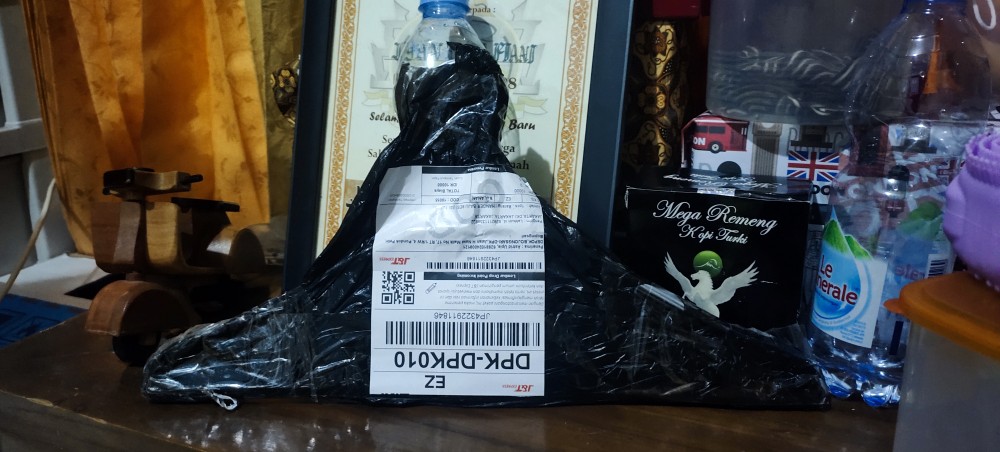 Hanger Baju Besi / Hanger Anti Karat (isi 10pcs)