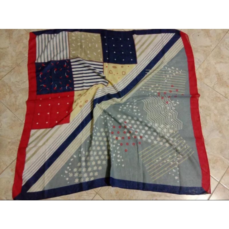 HIJAB SEGI EMPAT DEENAY  MOTIF ABU LINE BLUE