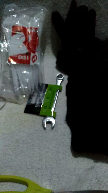 Tali Pengikat 10 Cm / Kabel Tis 100 Mm Putih ( Isi 100 Pcs )