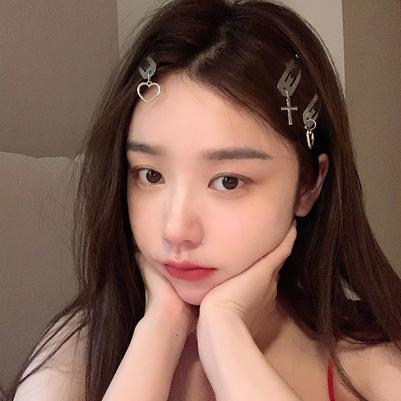 Magic789 2PCs / Set Jepit Rambut Bobby Pin Gaya Korea Bentuk Hati Aksen Hollow Untuk Aksesoris Wanita