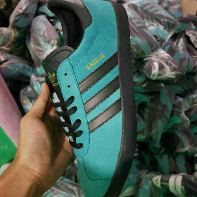 adidas gazelle tosca black