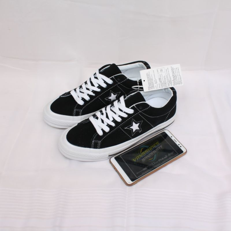 Perfect Kick/Like Ori, Converse one star ox black white