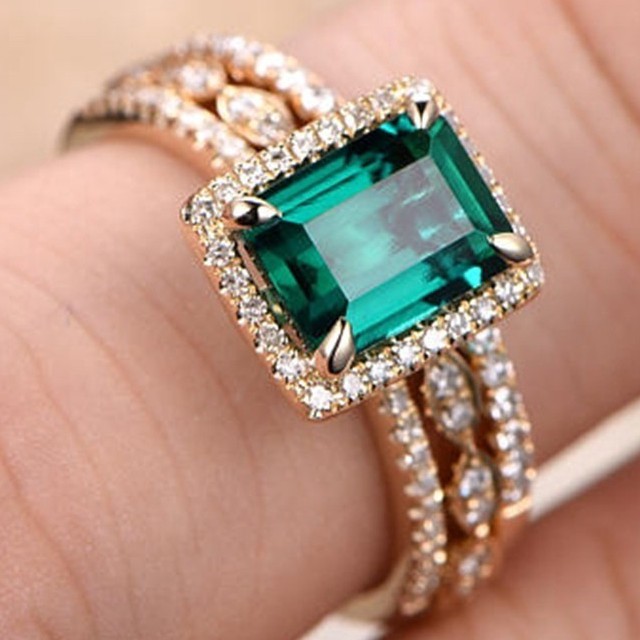 SEUSUK Set Cincin Tunangan / Kawin Hias Berlian Emerald Populer untuk Wanita COD