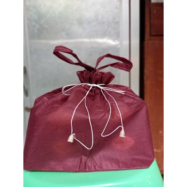 

Goodie Bag Tas Hajatan Tas Hantaran Makanan Polos 22 Warna Maroon