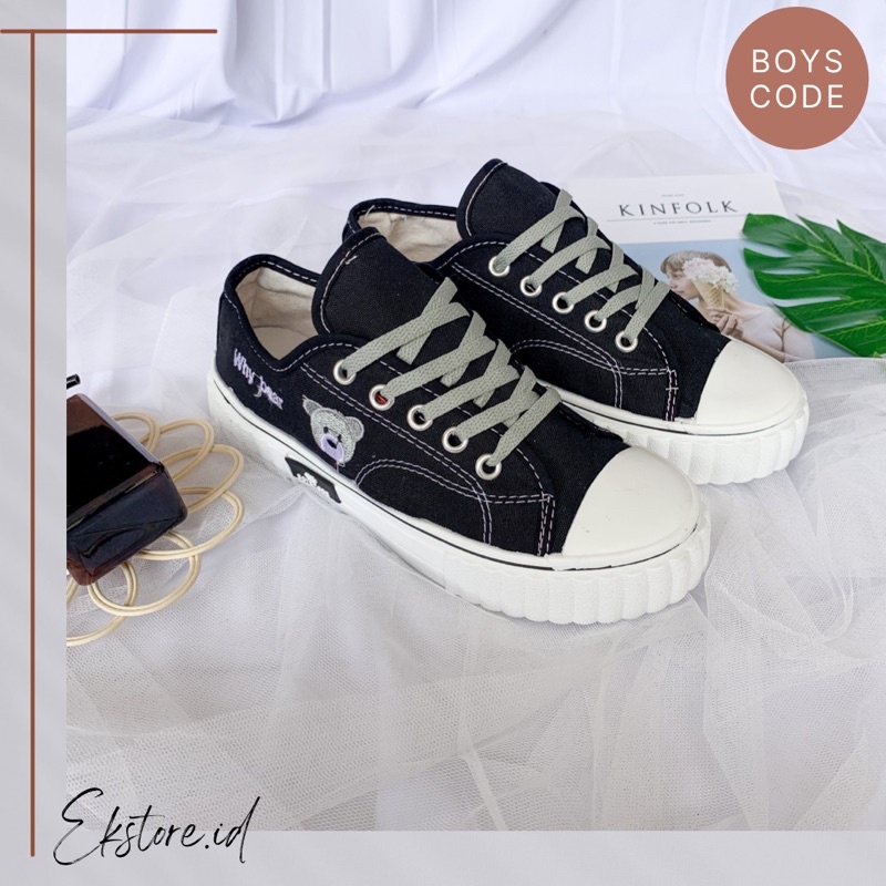 Sepatu Korea Motif Why Bear BOYSCODE pendek / Sepatu Tali