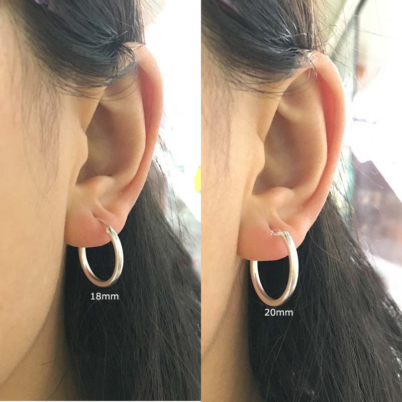 1 Pasang Anting Hoop Hypoallergenic Bahan 925 Sterling Silver Ukuran 14-20mm Warna Hitam