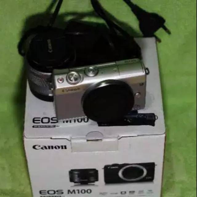 Canon m100
