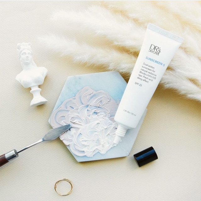 DR’s Secret Sunscreen SPF Glow Skincare