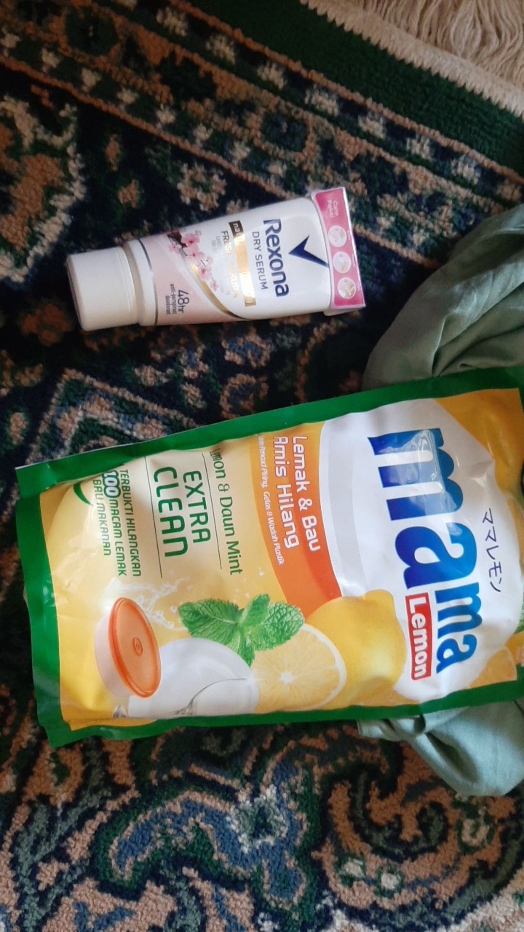 Mama Lemon Mama Lime Cairan Pencuci Piring Mamalemon Mamalime 780ml 780 Ml