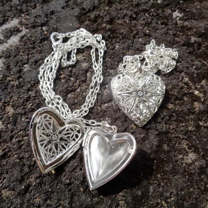 Beautyful Lc17 - Kalung Frame Foto Locket