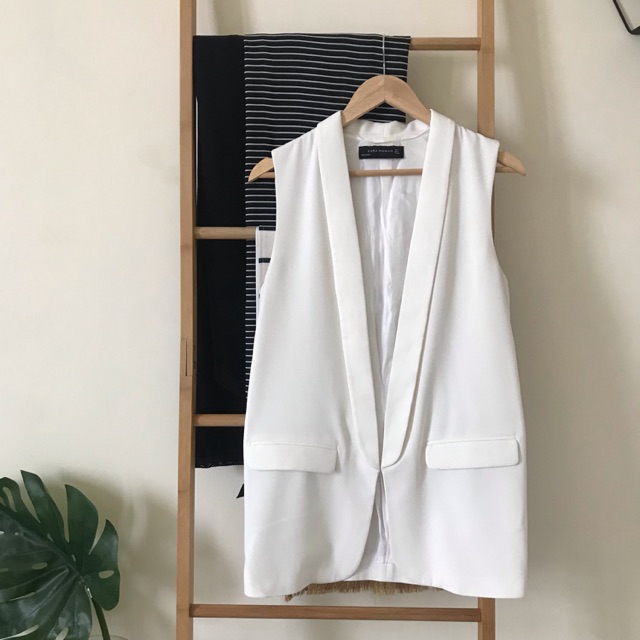 Preloved Zara White Waist Coat / Outer