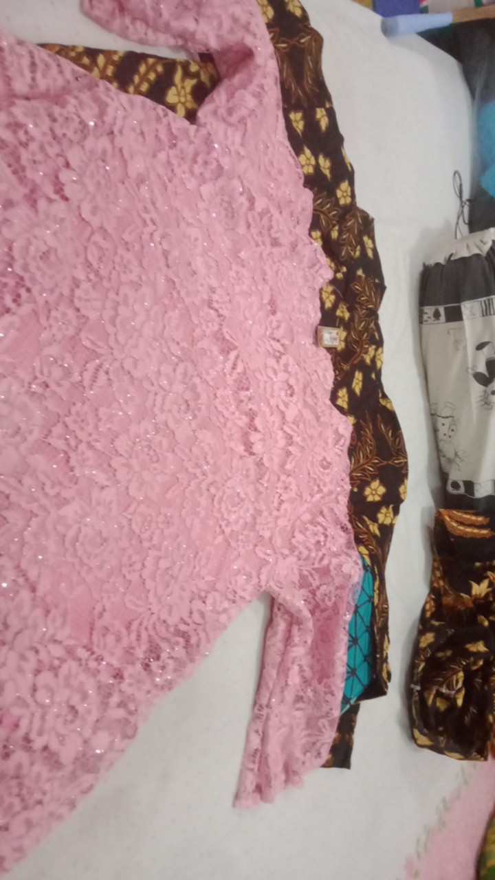 Zola_batik Couple Kabaya Brokat Dewi Sinta Panjang