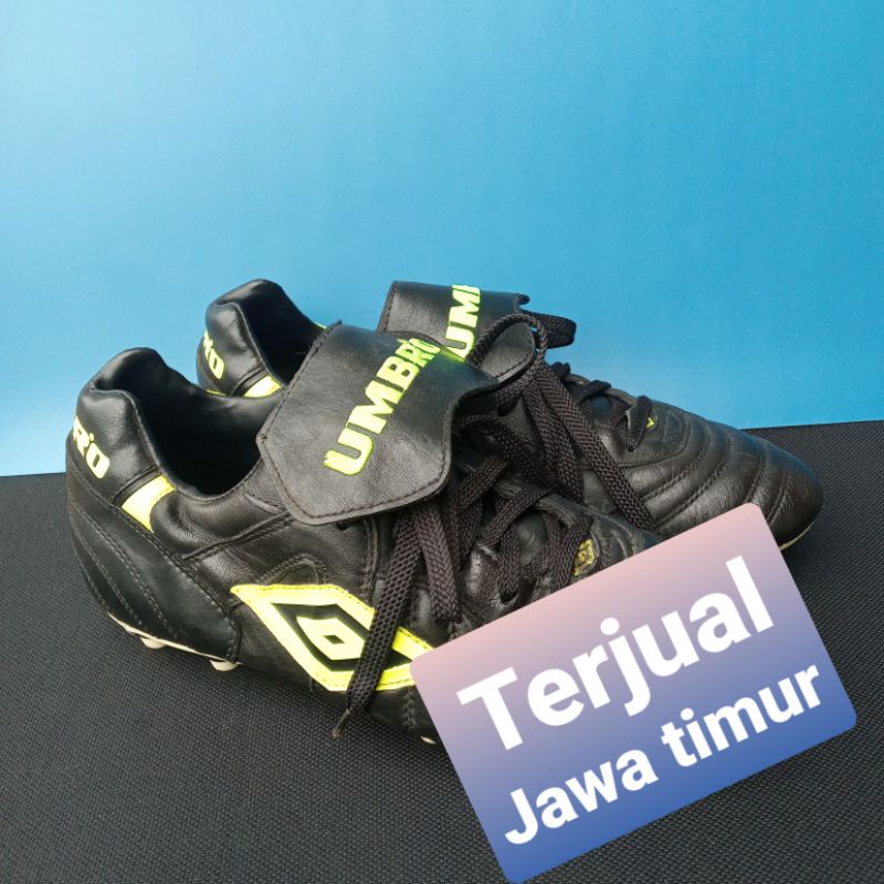 SPECIAL LEAGUE UMBRO sepatu bola second original