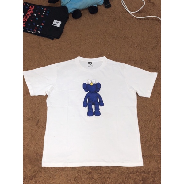 uniqlo X kaws preloved