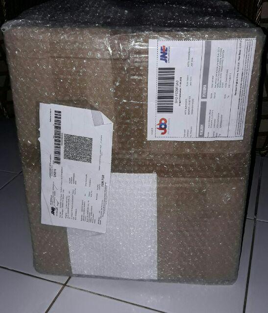 Rak Air Minum Aqua Segi Isi 16 Golden Sunkist Hijau