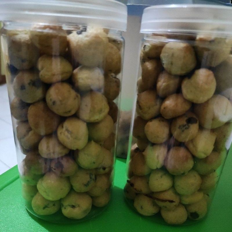 

soes kering isi coklat