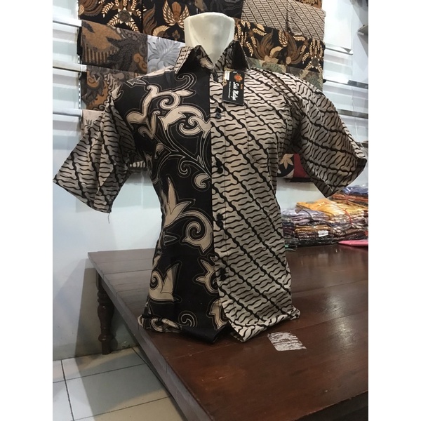 BATIK PRIA LENGAN PENDEK KEMEJA BATIK PRIA LENGAN PENDEK REGULAR FIT HEM PREMIUM SIDAMULIYA