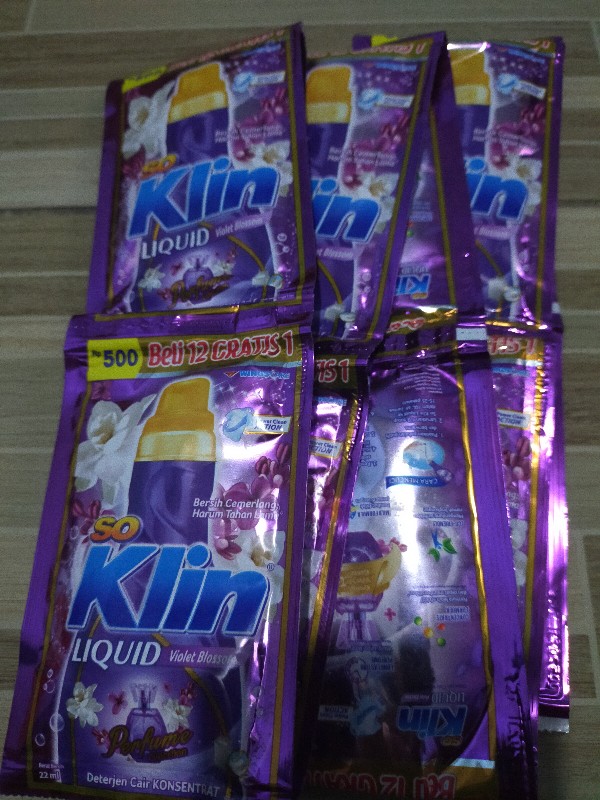 Soklin Liquid Sachet Detergent 22ml ( 12 Pcs Gratis 1 Pcs  )