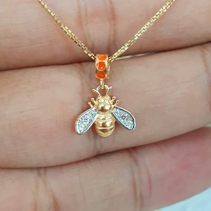 liontin charm bee ubs emas 70% 700 70 %