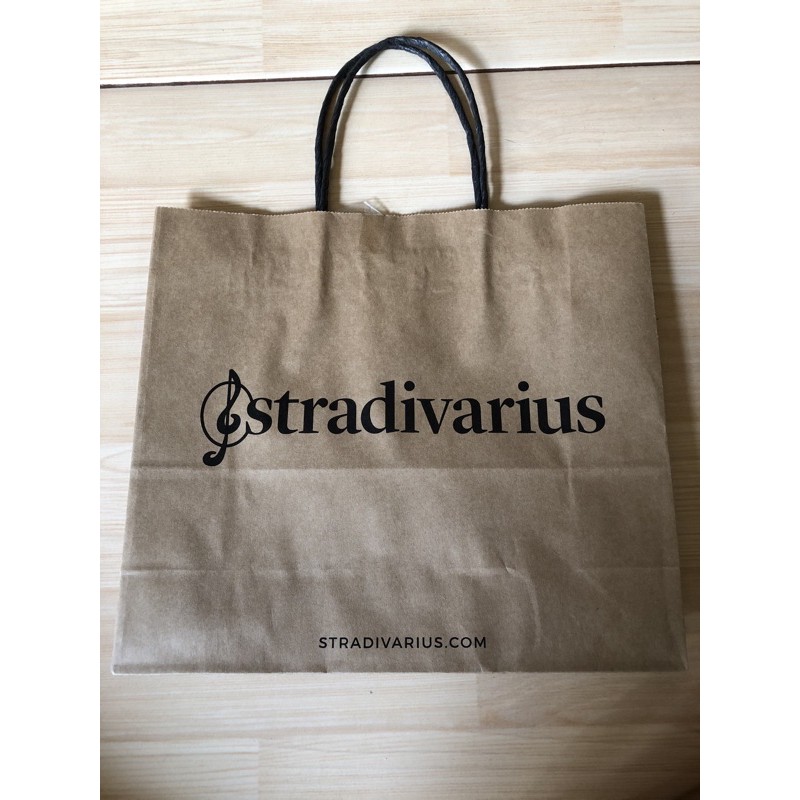 

paper bag stradivarius