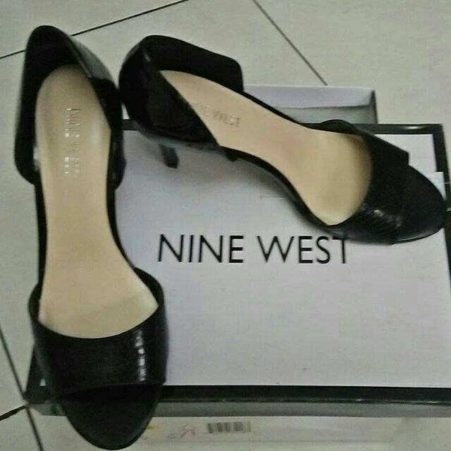Sepatu nine west