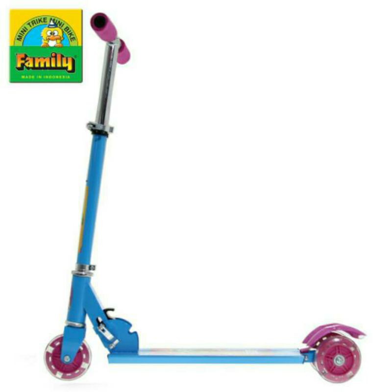 Otopet Skuter Anak Roda 3 Family