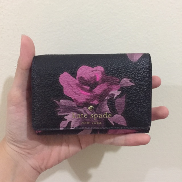 KATE SPADE BLACK ROSES PRELOVED LOOK A LIKE NEW NO DEFECT key wallet mini pouch coin wallet