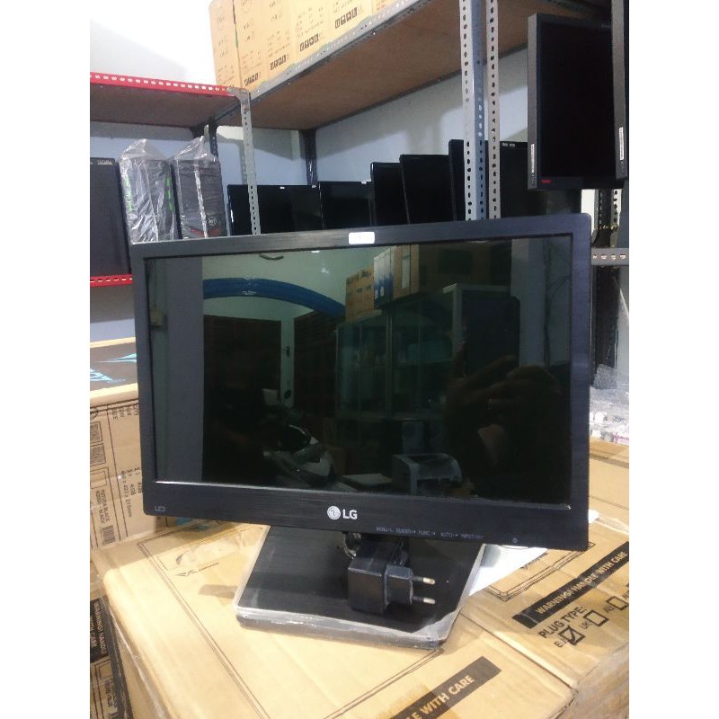 LED monitor 16inch LG