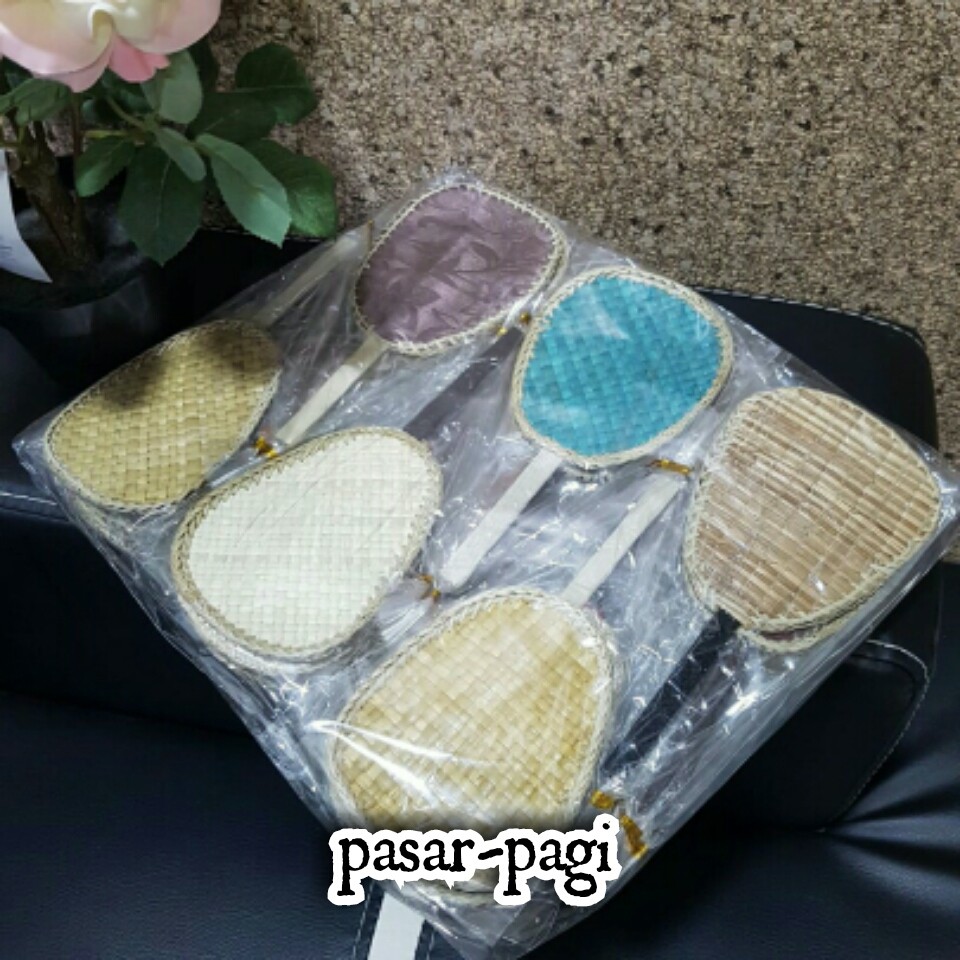 Souvenir Pernikahan Kipas Pandan / Hadiah Ulang Tahun / Kado Murah ISI 100PCS FREE KARTU UCAPAN