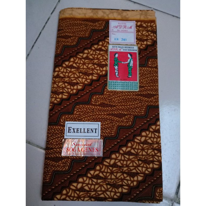 Kain Panjang Batik Solo Soga Genes Exellent Cap Salaman Adrm
