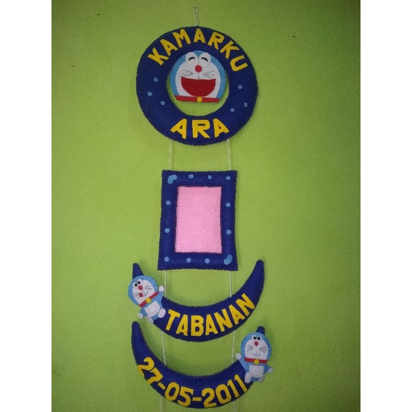 hiasan gantungan dinding pintu hanging door frame figura foto flanel doraemon