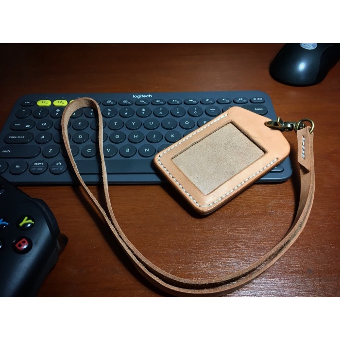 

Jualan Id Card Holder / Leather Name Tag / Gantungan Kulit Terbatas