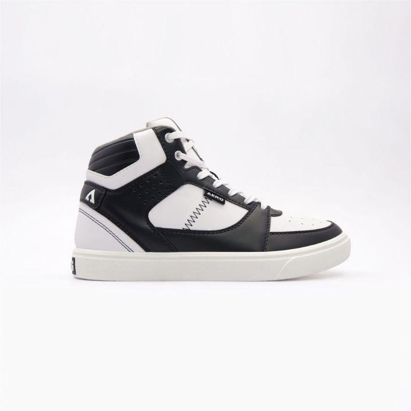 Sepatu Aerostreet Hoops Black White