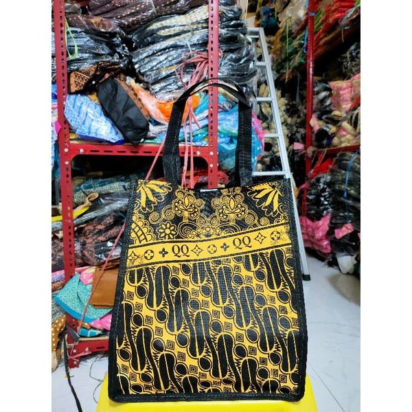 TERMURAH Tas Hajatan Kotak Batik QQ (Harga lusin isi 12) uk.22x22x28cm (PxLxT)