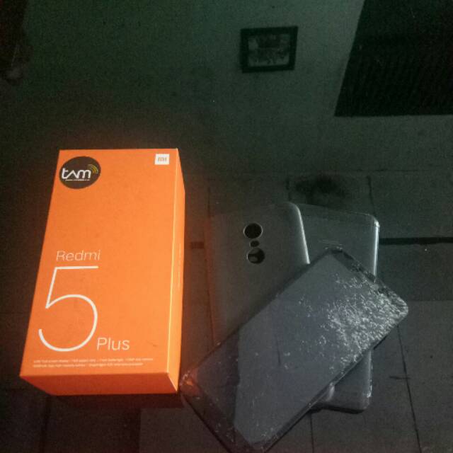 Redmi 5 plus .kondisi minus lcd mati.